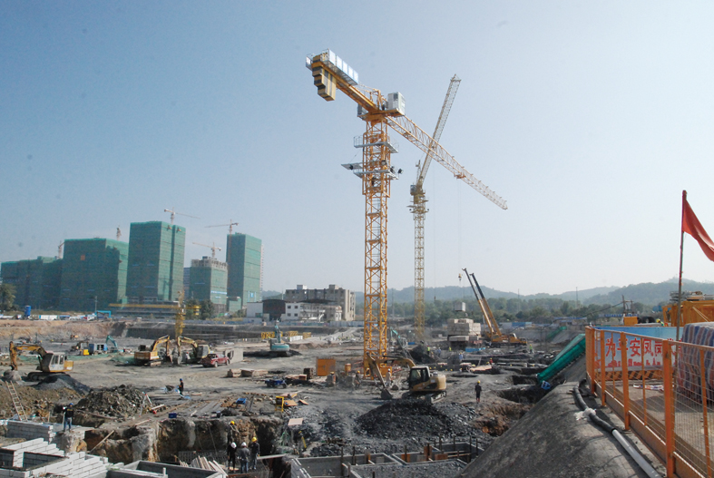 三正鵬程上花園項(xiàng)目建設(shè)如火如荼.jpg 三正鵬程上花園項(xiàng)目建設(shè)如火如荼.jpg