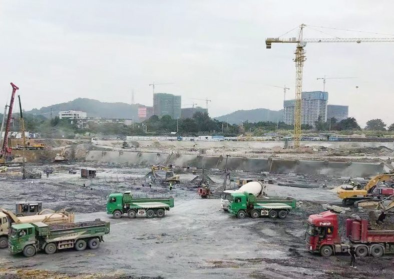 三正鵬程上花園項(xiàng)目建設(shè)如火如荼2.jpg 三正鵬程上花園項(xiàng)目建設(shè)如火如荼2.jpg