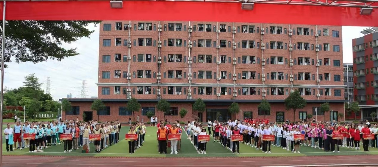 運(yùn)動會.jpg 運(yùn)動會.jpg